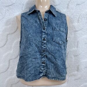 Forever 21 Sleeveless Blouse Indie Sleaze Acid Wash Denim Style Button Front
